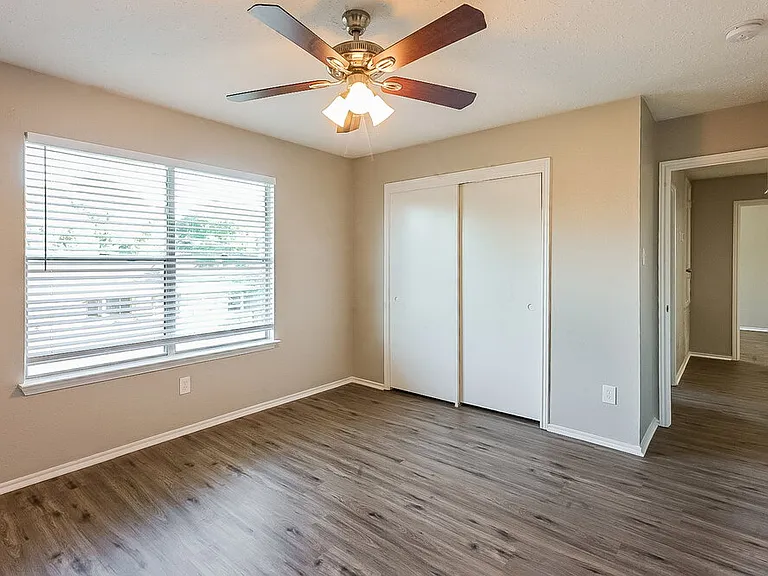 1909 Wildwood Ridge Dr — Photo 12