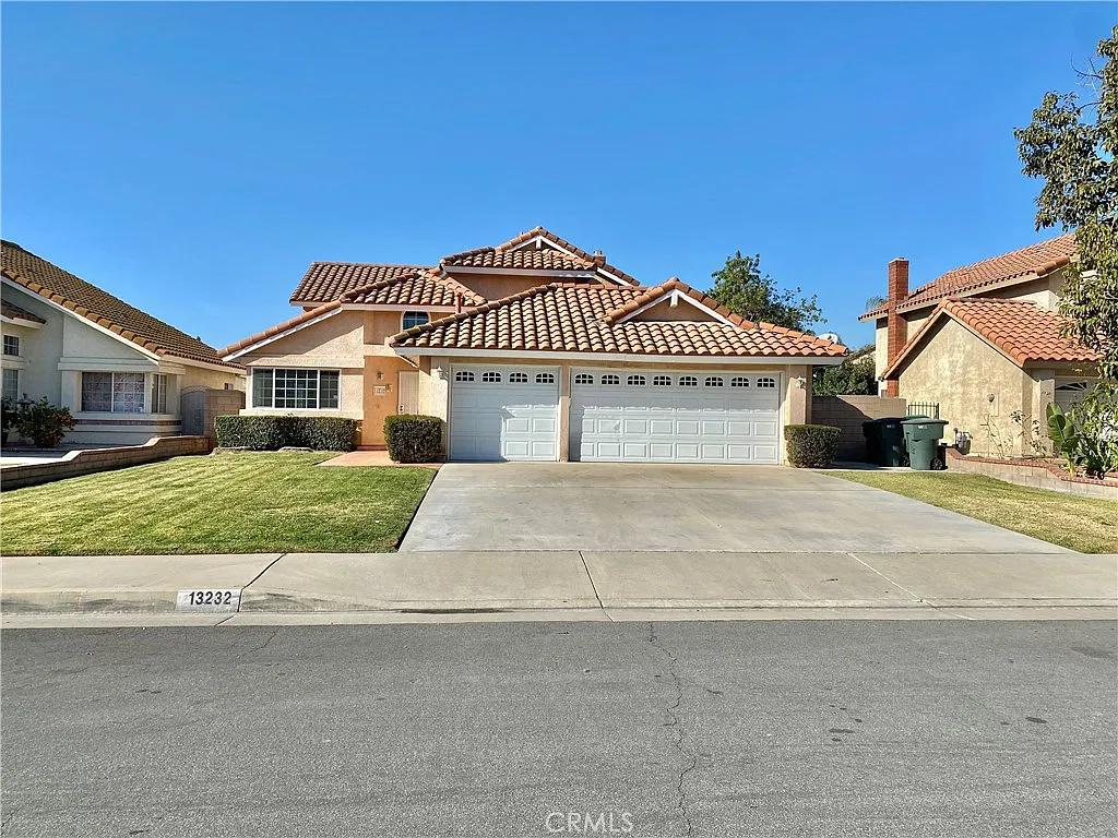 4 bed, 2020 sqft, $3,600 — Photo 1