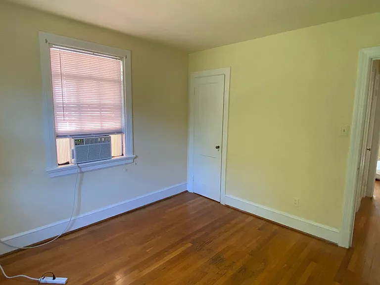 4201 Bromley Ln — Photo 8
