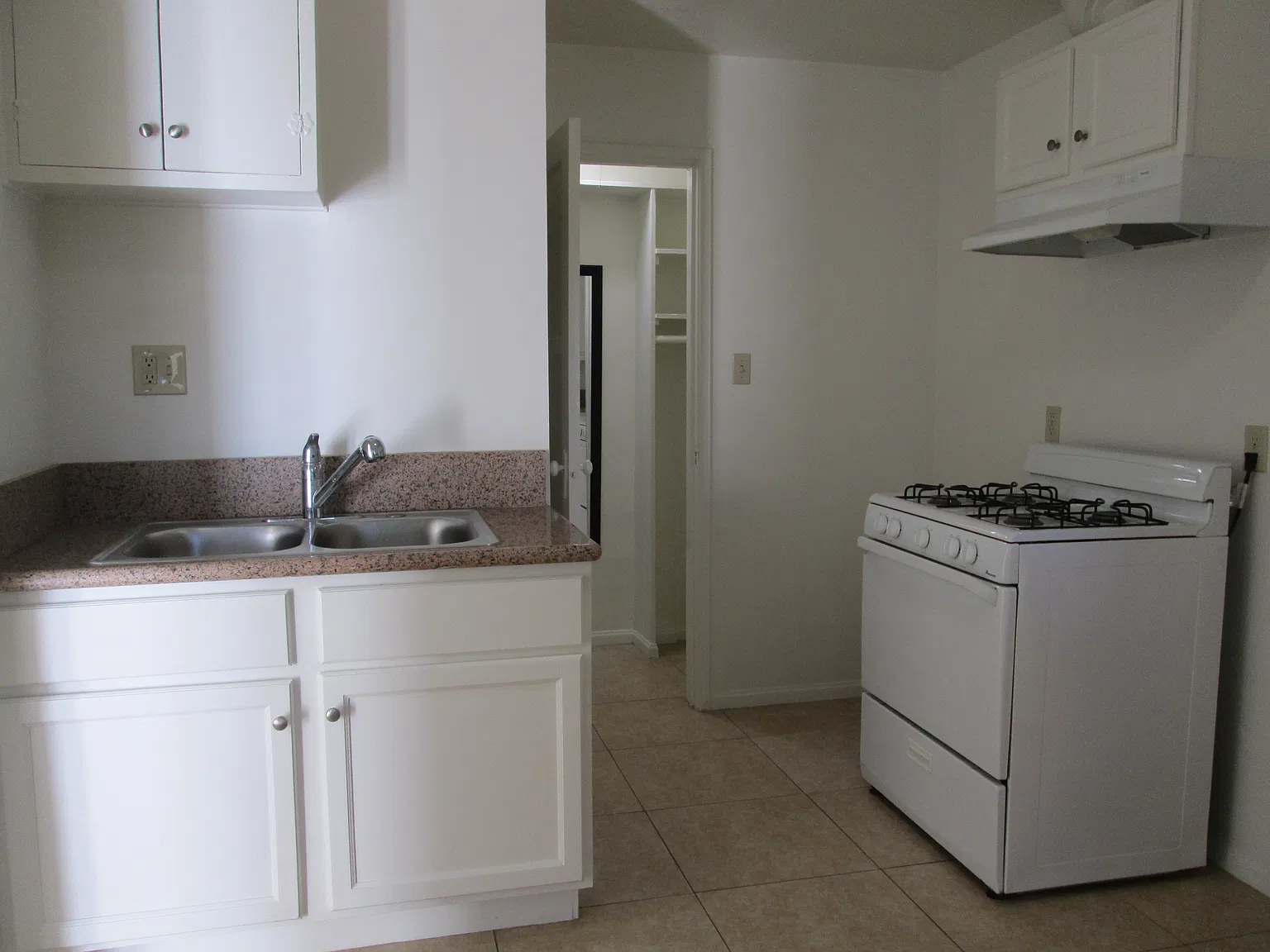 Studio, 396 sqft, $1,450 — Photo 3