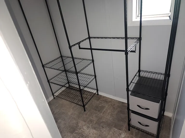 6806 Tree Top Dr — Photo 3