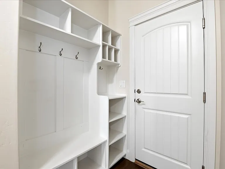 1415 E Summerheights Dr — Photo 31