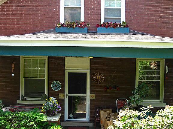 2nd image of 124 Elmore Rd