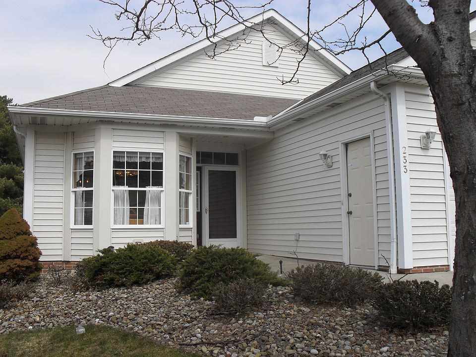 1st image of 233 Village Dr #18