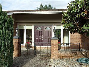 5th image of 4500 Village Dr SE