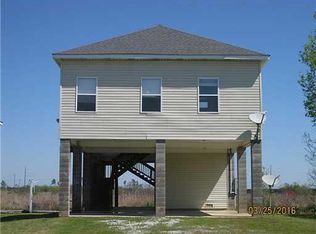 11267 N Shore Dr, Bay St Louis, MS 39520