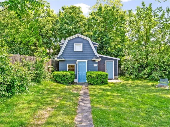 110 Benedict Rd, Warwick, RI 02888