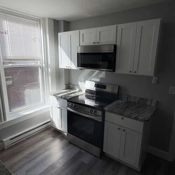 460 Main St #11A — Photo 3