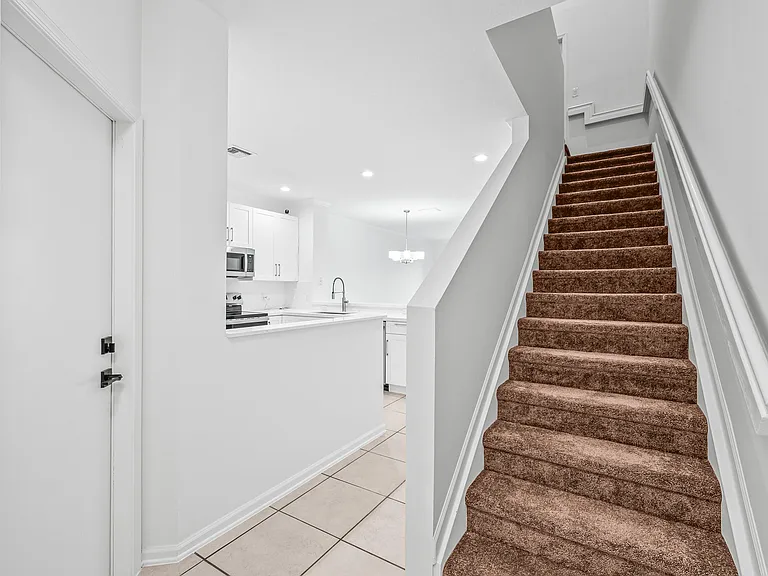 8024 Briantea Dr #8024 — Photo 19