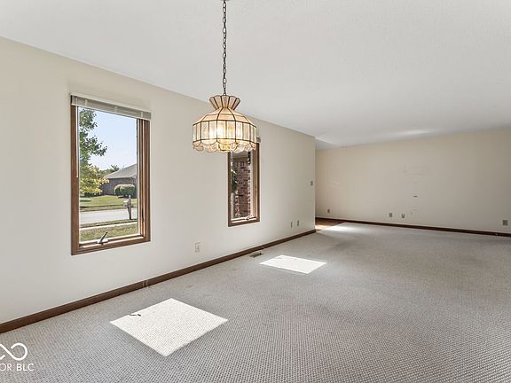 5th image of 1030 Woodridge #52