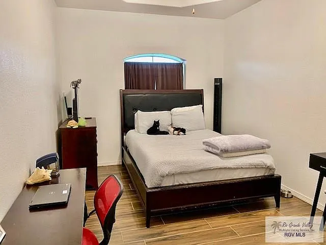 5771 Greenwood Dr #GREAT LOCATION — Photo 10