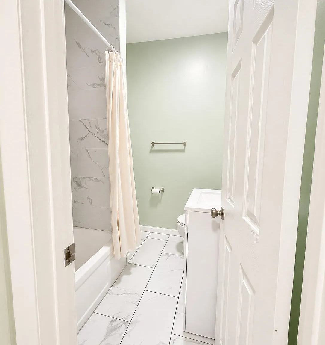 2 bed, 1.0 bath, $2,500 — Photo 3
