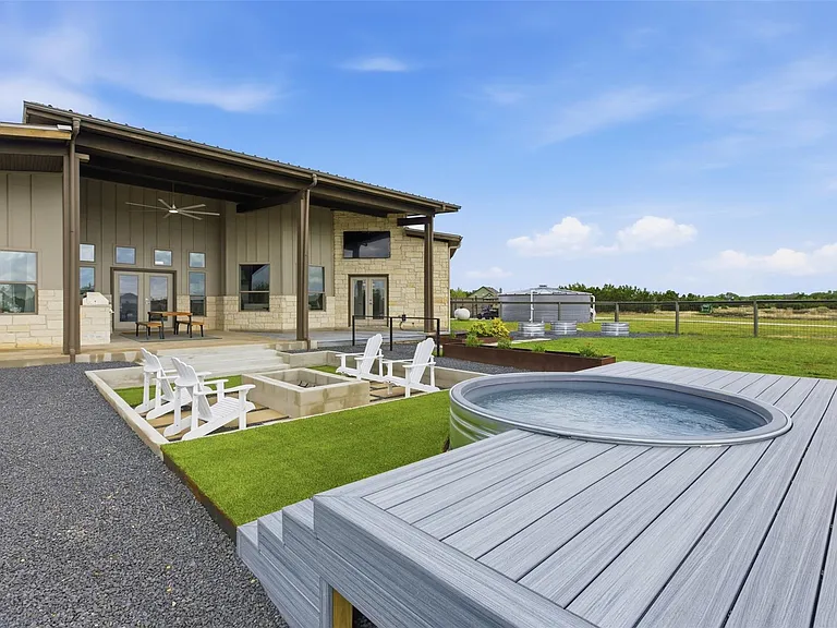 215 Mesa Vista Dr — Photo 8