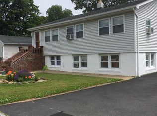 460 S Fulton Ave APT 2, Lindenhurst, NY 11757