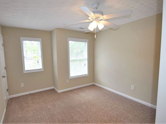 4th image of 4594 Windale Dr