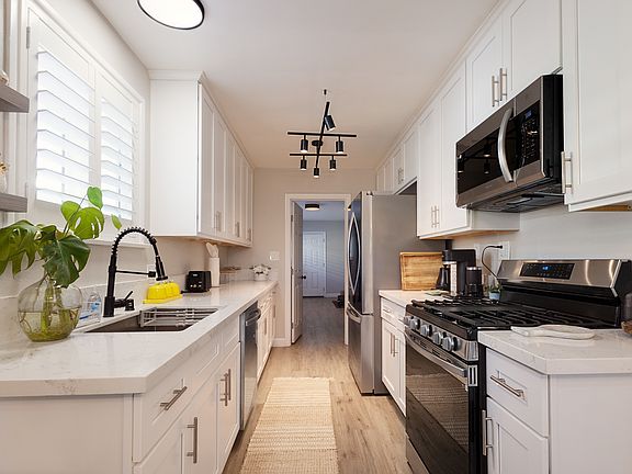 5th image of 1546 Shepherd Dr #A