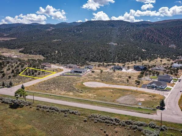 701 S Heritage Hills Dr, Parowan, UT 84761