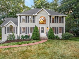 8 Danforth Dr, Bedford, NH 03110