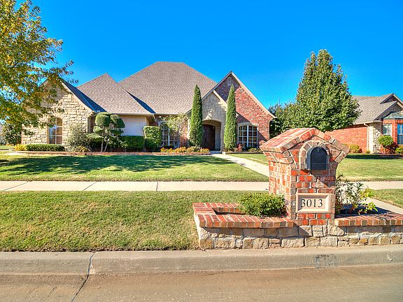 3rd image of 3013 White Cedar Ct