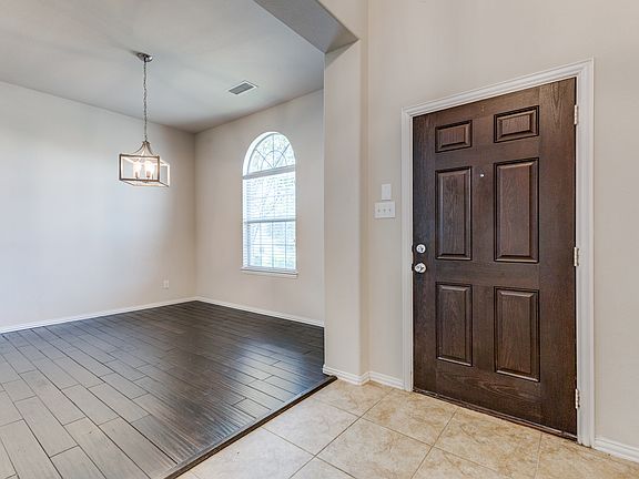2nd image of 1416 Cockatiel Dr