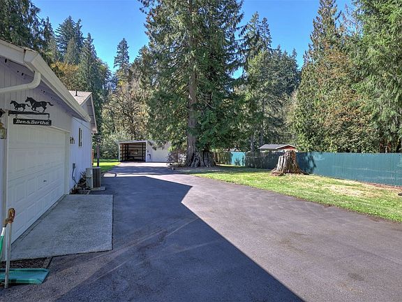 5th image of 26104 162nd Avenue E