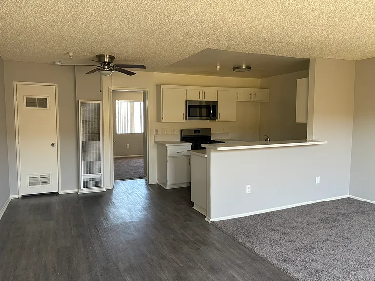 13602 Cordary Ave #20 — Photo 1