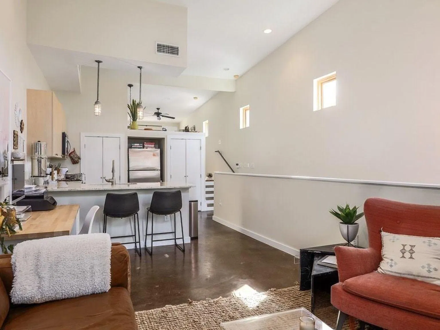1 bed, 1.0 bath, 778 sqft, $2,050 — Photo 4