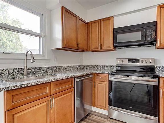 5th image of 200 Harry S Truman Dr #25171