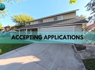 859 Kentwood Dr, Riverside, CA 92507