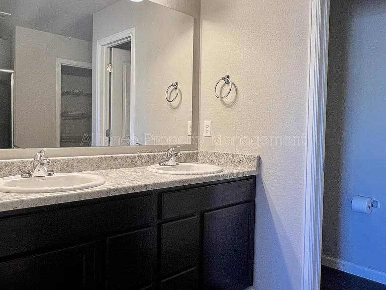 2057 Birmingham Loop — Photo 17