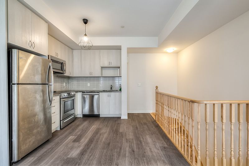 Toronto Townhouse for rent - 2 Bedrooms — photo 4