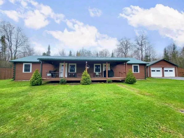 1560 Rand Hill Rd, Altona, NY 12910