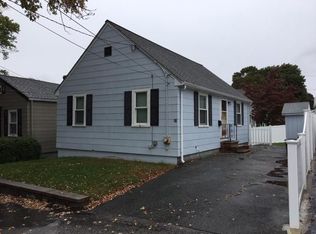22 Pelican Rd, Quincy, MA 02169