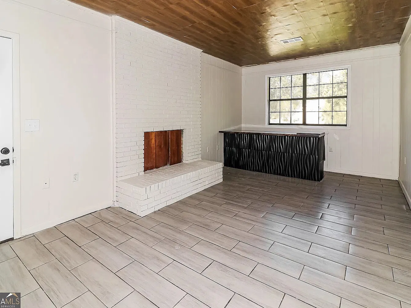 3 bed, 1269 sqft, $1,000 — Photo 2