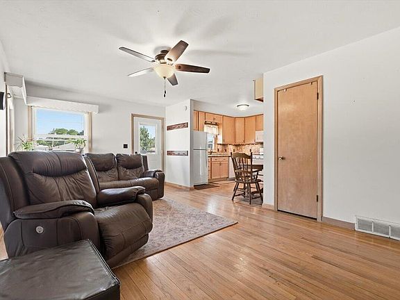 5th image of 2117 Avenue L