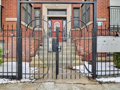 6510 S Woodlawn Ave #1, Chicago, IL, 60637
