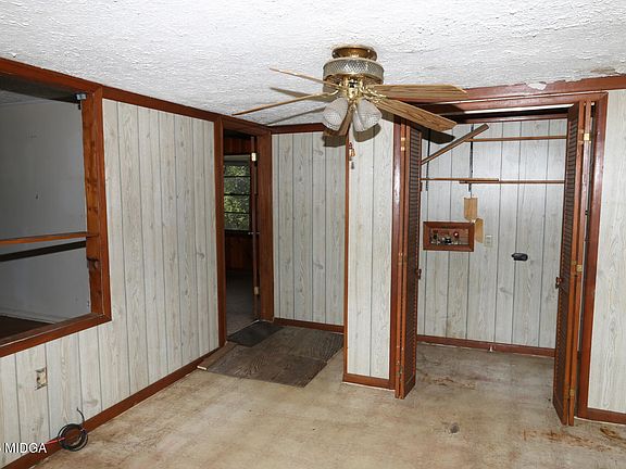 5th image of 2354 Danbury Dr