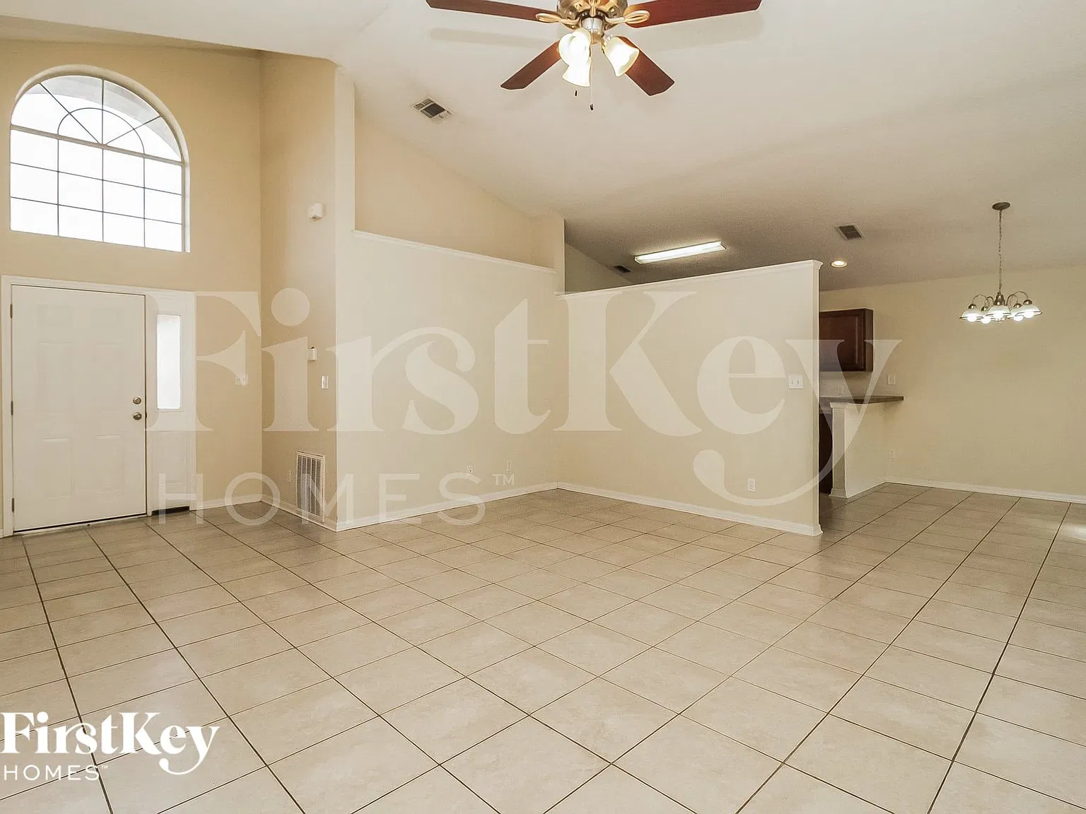 3 bed, 2.0 bath, 1334 sqft, $2,410 — Photo 3
