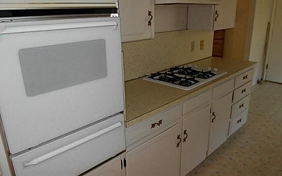 3rd image of 1146 Oak Meadows Dr