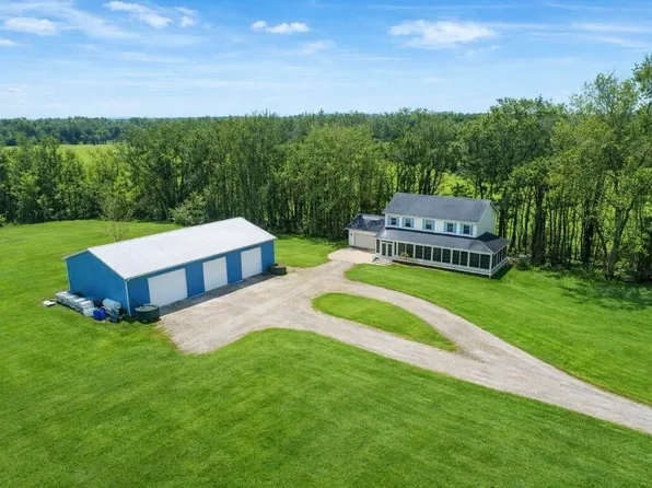 1500 Sanford Ln, Buchanan, MI 49107