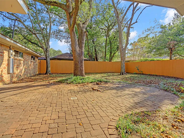5735 Wigton Dr — Photo 12