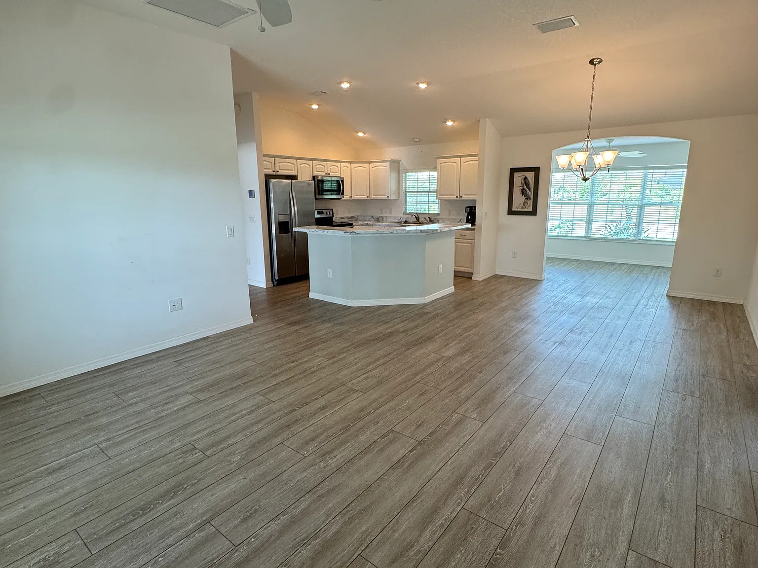 3 bed, 1560 sqft, $2,600 — Photo 3