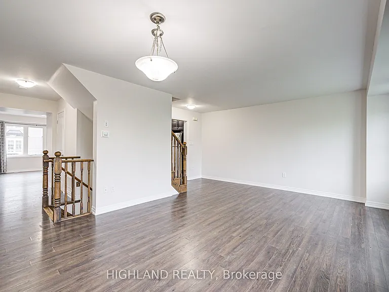 265 Ellen Davidson Dr #4 — Photo 11