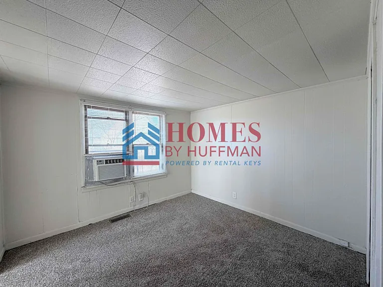 331 South Barker Avenue — Photo 8
