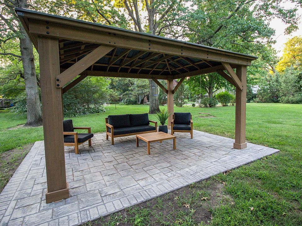 Cedar Gazebo in the park