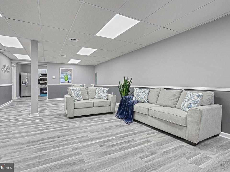 1st image of 301 State St