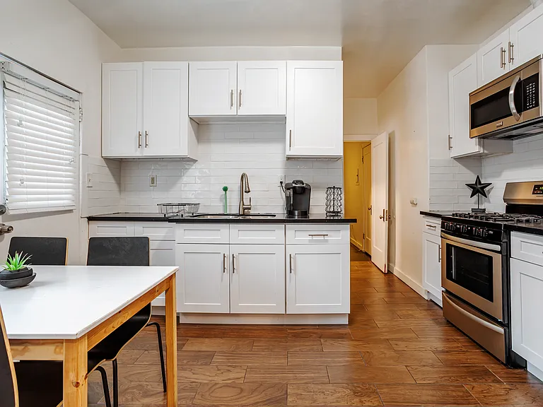 1806 Washington Way #A — Photo 7