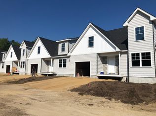 103 Sycamore Ln #103, Kennebunk, ME 04043