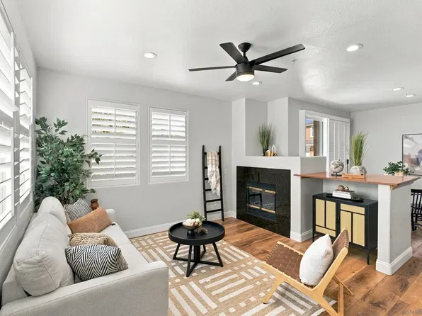 8747 Plaza Park Ln, San Diego, CA 92123
