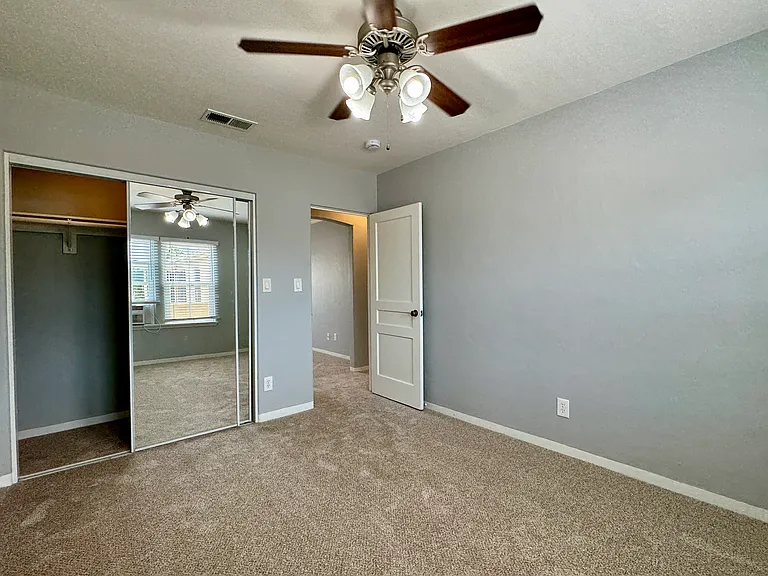 2975 Laurel St #19 — Photo 22